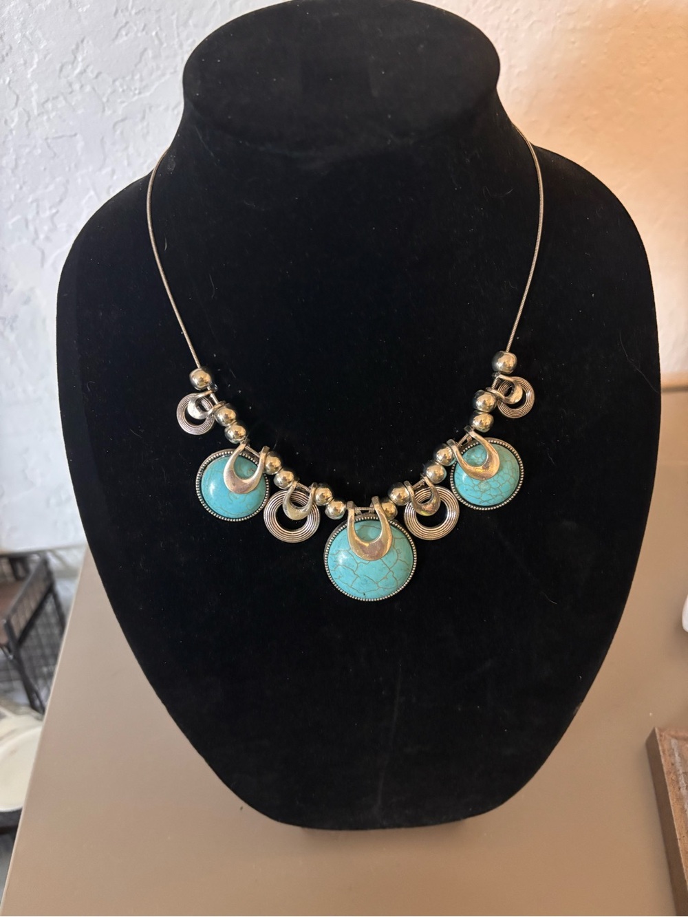Turquoise look Stone Pendant Collar Necklace - Women Jewelry with earrings